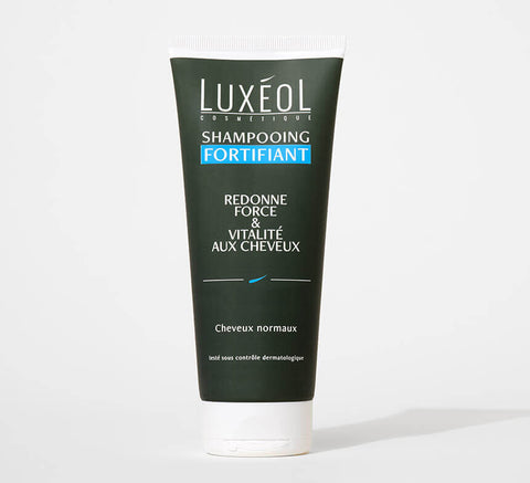 Luxéol Tugevdav Šampoon 200 ml torus on minimaalne taust tugevuse ja elujõu jaoks.